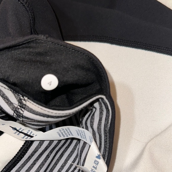Lululemon Athletica Black and White Leggings Sporty Design - Picture 7 of 9